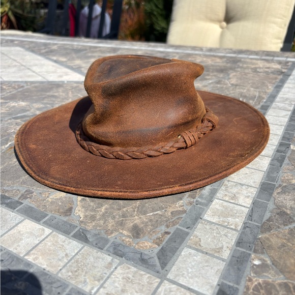 Hat - Picture 2 of 5